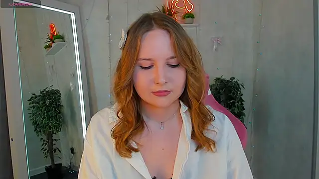 Snapshot of Emmaa_Kimm chatting on 06-11-26, 01:05 Emmaa Kimm online show from 06-11-26, 01:05