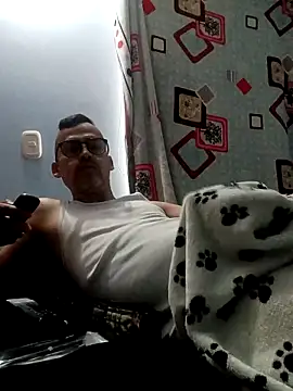 jairo43 online show from 05-07-26, 01:58