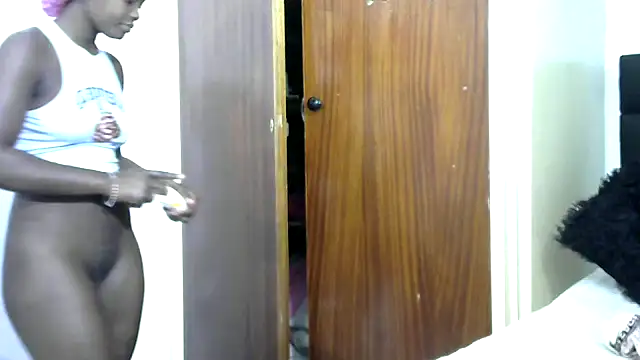Snapshot of DarkPearl_20 chatting on 06-19-26, 04:07 DarkPearl 20 online show from 06-19-26, 04:07