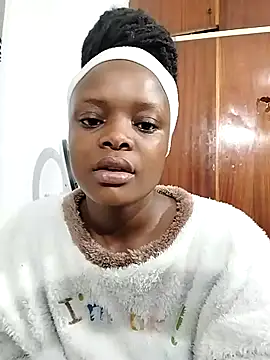 Snapshot of DarkPearl_20 chatting on 07-19-26, 04:32 DarkPearl 20 online show from 07-19-26, 04:32