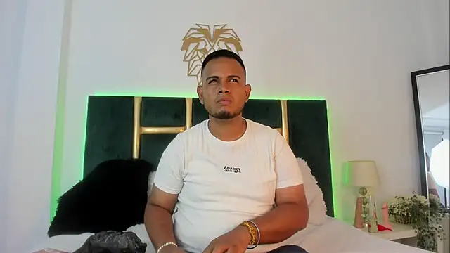 Snapshot of Jay_raze chatting on 05-26-26, 12:03 Jay raze online show from 05-26-26, 12:03