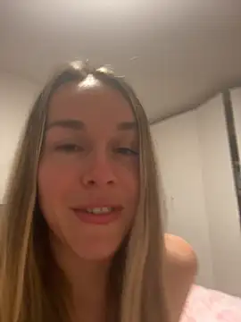 Naomi-Smile online show from 04-30-26, 08:05