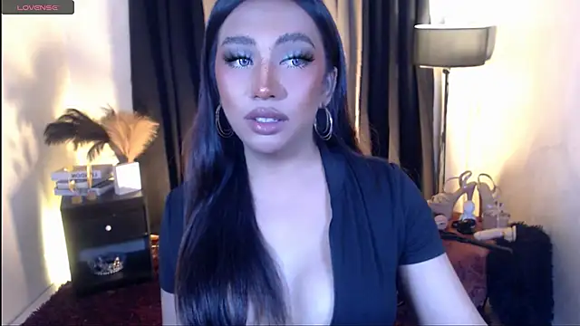 Snapshot of LoveMarie69xoxo chatting on 05-31-26, 06:20 LoveMarie69xoxo online show from 05-31-26, 06:20