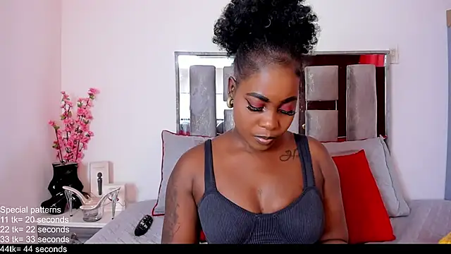 EmilyRooa1 online show from 06-22-26, 07:22