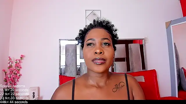 Snapshot of EmilyRooa1 chatting on 06-01-26, 06:07 EmilyRooa1 online show from 06-01-26, 06:07