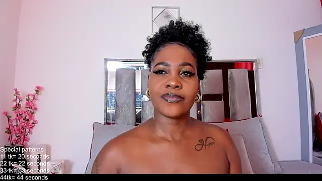 EmilyRooa1 online show from 06-23-26, 07:23