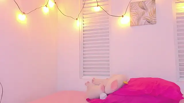 VictoriaaLopez online show from 07-14-26, 06:58
