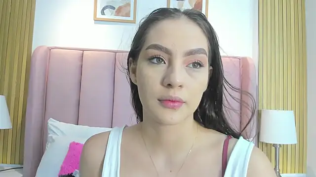 Snapshot of Megann_Rousee chatting on 05-20-26, 11:40 Megann Rousee online show from 05-20-26, 11:40