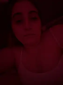 Snapshot of Taylormillie471 chatting on 05-24-26, 01:05 Taylormillie471 online show from 05-24-26, 01:05