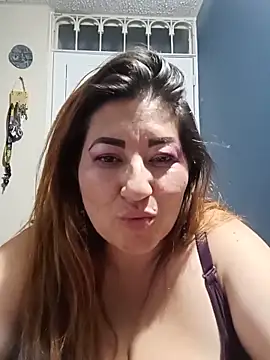 Snapshot of Morchis_esmeralda chatting on 05-08-26, 05:00 Morchis esmeralda online show from 05-08-26, 05:00