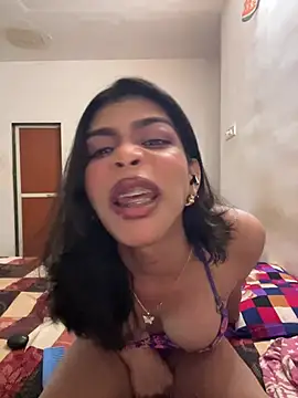 Snapshot of Mayra_xx chatting on 05-20-26, 05:54 Mayra xx online show from 05-20-26, 05:54