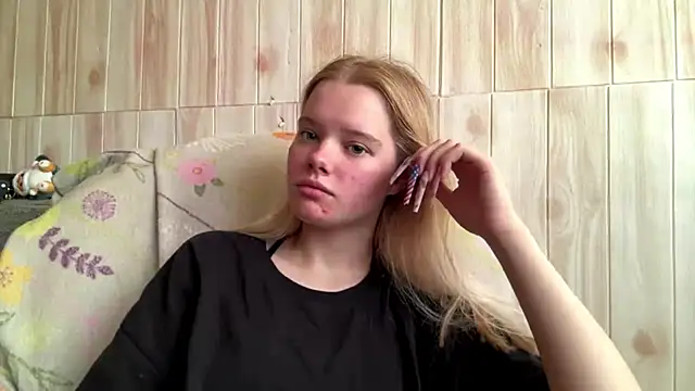 Snapshot of Malinwitch chatting on 07-04-26, 07:15 Malinwitch online show from 07-04-26, 07:15