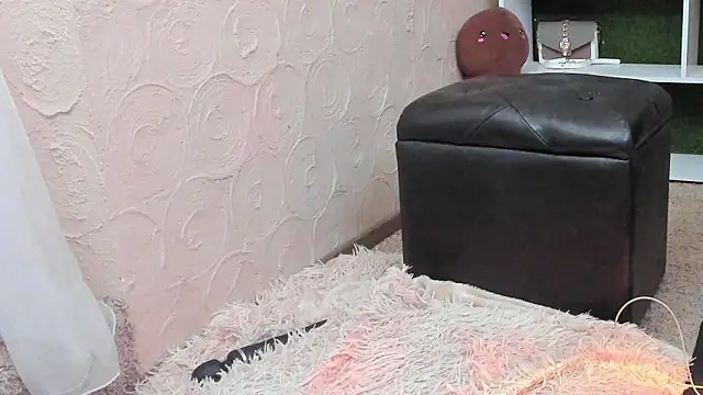 Snapshot of lililiana chatting on 07-11-26, 08:25 lililiana online show from 07-11-26, 08:25
