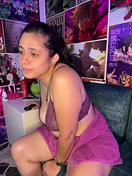 Snapshot of Chloethompson_ chatting on 05-19-26, 02:46 Chloethompson online show from 05-19-26, 02:46