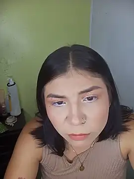 PequenaNena online show from 05-18-26, 07:51