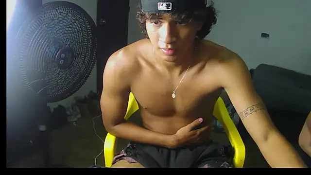 Snapshot of Hansel_take chatting on 05-22-26, 10:41 Hansel take online show from 05-22-26, 10:41