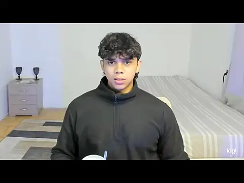 noahprada online show from 05-11-26, 04:47