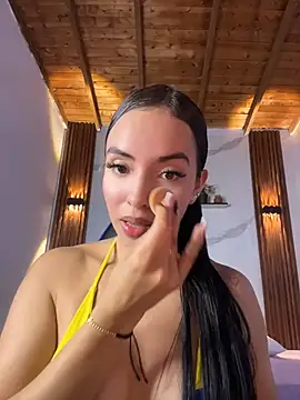 Snapshot of catalina_lafer chatting on 06-17-26, 02:05 catalina lafer online show from 06-17-26, 02:05