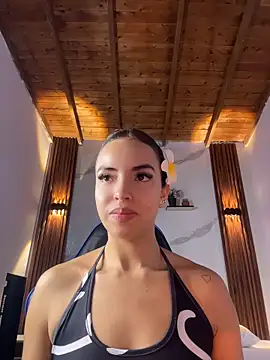 Snapshot of catalina_lafer chatting on 06-08-26, 01:33 catalina lafer online show from 06-08-26, 01:33