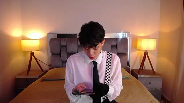 Snapshot of Asher_addamss_ chatting on 06-16-26, 02:22 Asher addamss online show from 06-16-26, 02:22