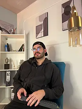 DomBoy  online show from 06-30-26, 07:58