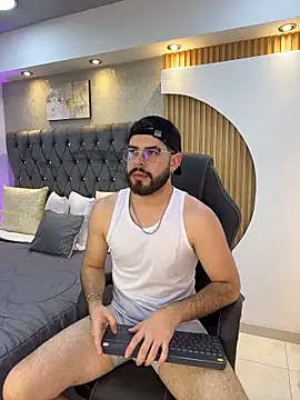 Snapshot of DomBoy_ chatting on 05-14-26, 08:28 DomBoy online show from 05-14-26, 08:28