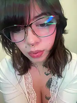 Snapshot of BabySixxxx chatting on 06-27-26, 11:22 BabySixxxx online show from 06-27-26, 11:22