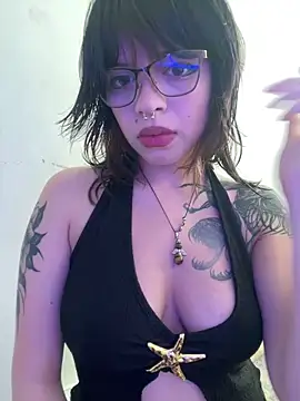 Snapshot of BabySixxxx chatting on 06-08-26, 04:40 BabySixxxx online show from 06-08-26, 04:40