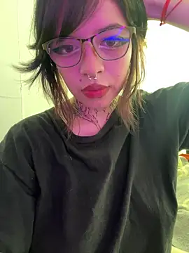 Snapshot of BabySixxxx chatting on 06-13-26, 04:38 BabySixxxx online show from 06-13-26, 04:38