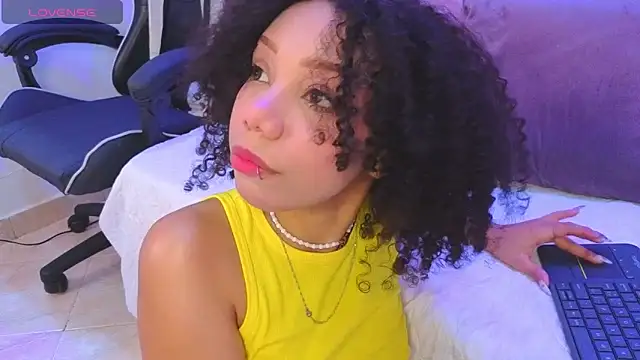 Snapshot of lilith_pink__ chatting on 05-06-26, 03:43 lilith pink online show from 05-06-26, 03:43