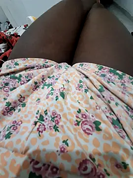 Snapshot of Roxaneex chatting on 06-03-26, 12:33 Roxaneex online show from 06-03-26, 12:33