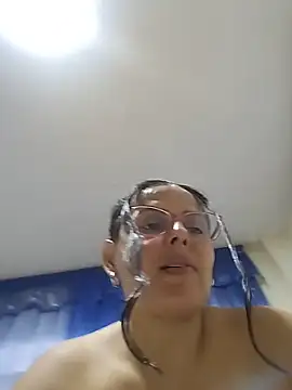 Snapshot of Bella_Morena27 chatting on 05-06-26, 12:31 Bella Morena27 online show from 05-06-26, 12:31
