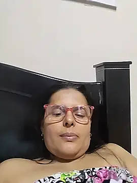 Snapshot of Bella_Morena27 chatting on 06-06-26, 03:23 Bella Morena27 online show from 06-06-26, 03:23