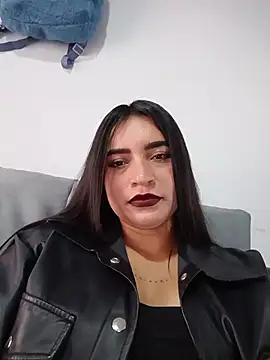 Snapshot of Sky__19 chatting on 08-04-26, 08:24 Sky 19 online show from 08-04-26, 08:24