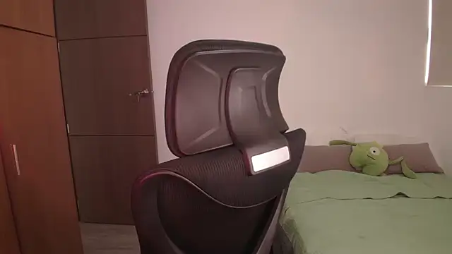 abbyyandmaxx online show from 06-04-26, 04:00