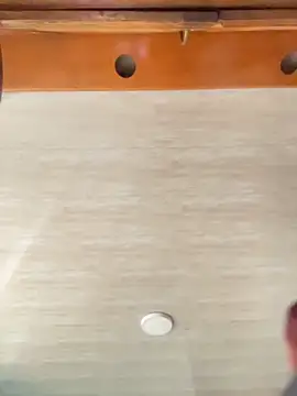 Mely ec online show from 04-29-26, 01:04