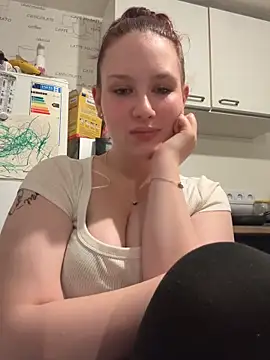 CuteBeaX online show from 05-23-26, 07:13