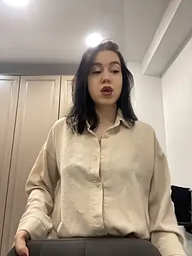 Snapshot of Mimi_Shine chatting on 05-18-26, 04:34 Mimi Shine online show from 05-18-26, 04:34