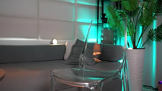 Juliadragon online show from 10-30-25, 11:56