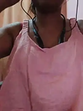 Snapshot of sexy_dimple_bhabi chatting on 08-06-26, 06:25 sexy dimple bhabi online show from 08-06-26, 06:25