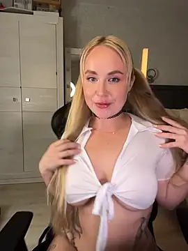 Kitty-Kelsi online show from 05-26-26, 12:03