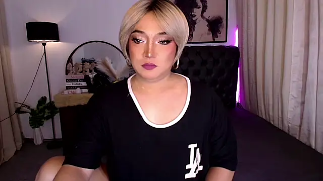 Sensual Ekang online show from 07-22-26, 05:59