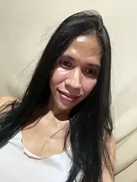 lovelyRAIN143 online show from 05-03-26, 04:39