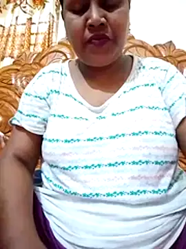 Snapshot of mimi9 chatting on 05-06-26, 01:53 mimi9 online show from 05-06-26, 01:53