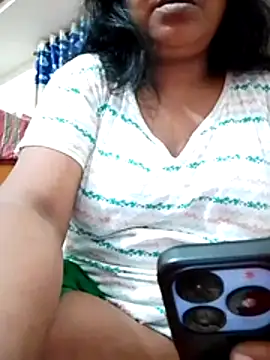 Snapshot of mimi9 chatting on 05-06-26, 03:27 mimi9 online show from 05-06-26, 03:27