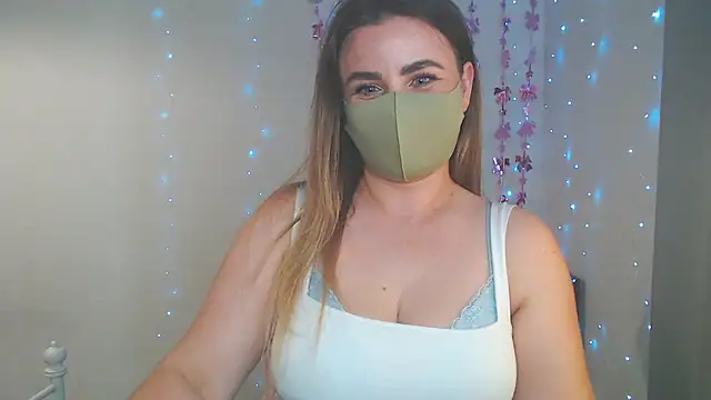 MillaVelvet online show from 05-19-26, 10:11