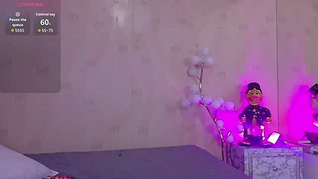 NaughtyyMommyyy online show from 07-21-26, 07:15