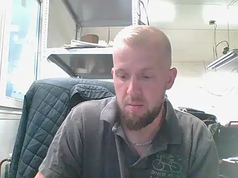 Snapshot of bardiauto chatting on 07-21-26, 04:25 bardiauto online show from 07-21-26, 04:25