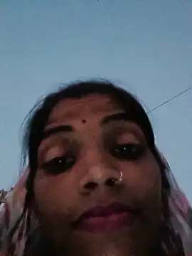 Snapshot of Khushi_lodha chatting on 06-10-26, 02:07 Khushi lodha online show from 06-10-26, 02:07