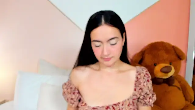 Snapshot of alma_sweeet chatting on 06-23-26, 11:41 alma sweeet online show from 06-23-26, 11:41